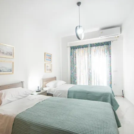 Jiji Riji Apt Zakynthos Town