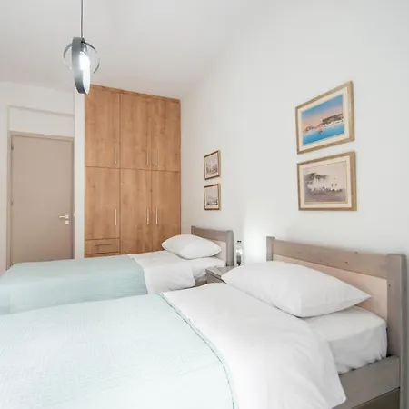 Jiji Riji Apt *